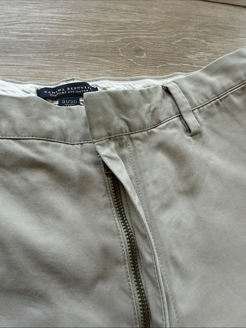 Banana Republic Straight Fit Gavin Chinos 31 / 30